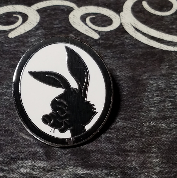 Rabbit from Winnie the Pooh Disney pin - Picture 1 of 2